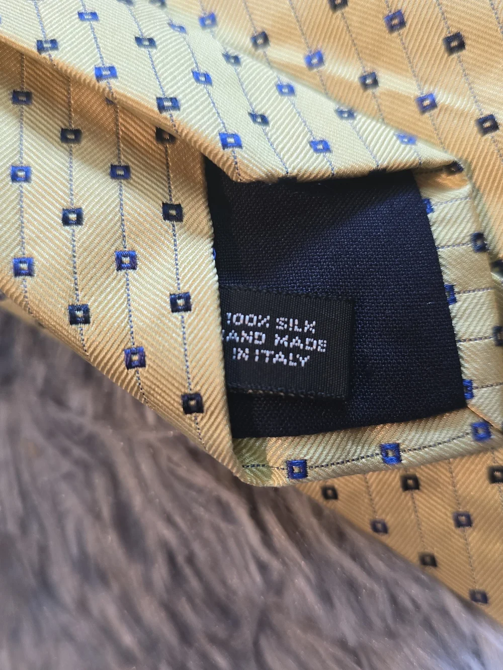 Barneys New York Yellow Triangle Dot Men's Silk Tie